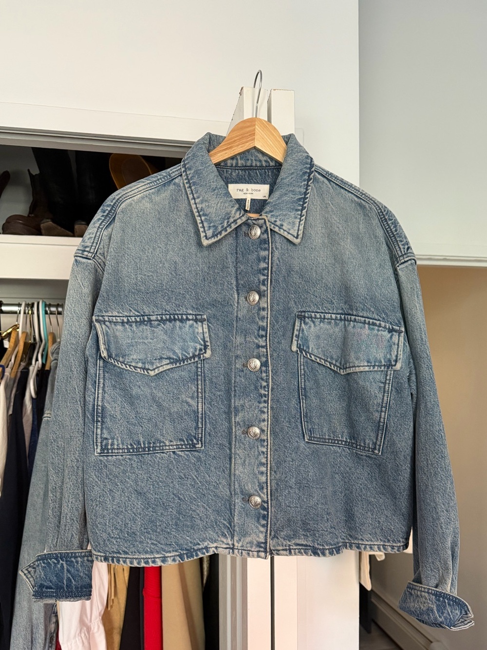 Oversized Cropped Light Blue Denim Jacket - Rag & Bone. Size Large
